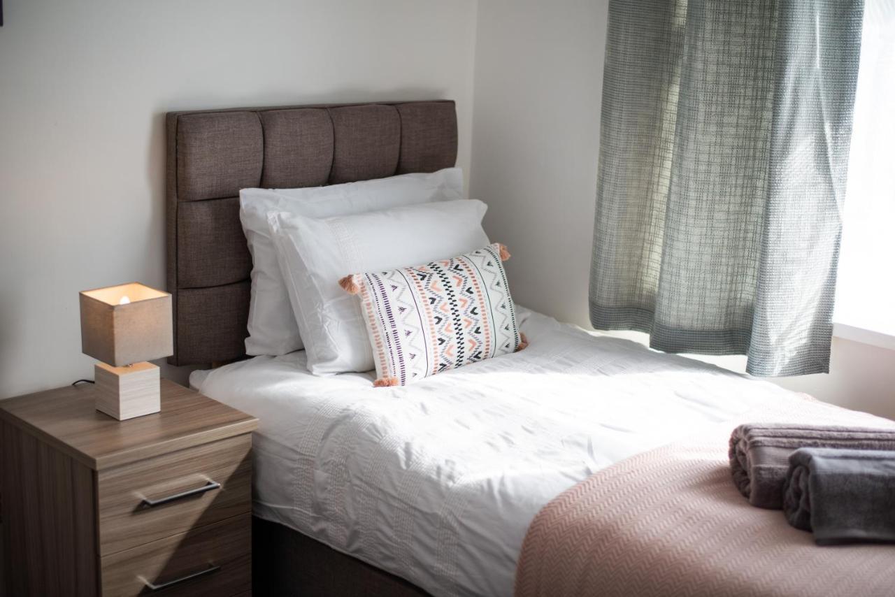 Free Parking, Spacious Rooms, Smart Tv'S All Rooms Swansea Eksteriør bilde